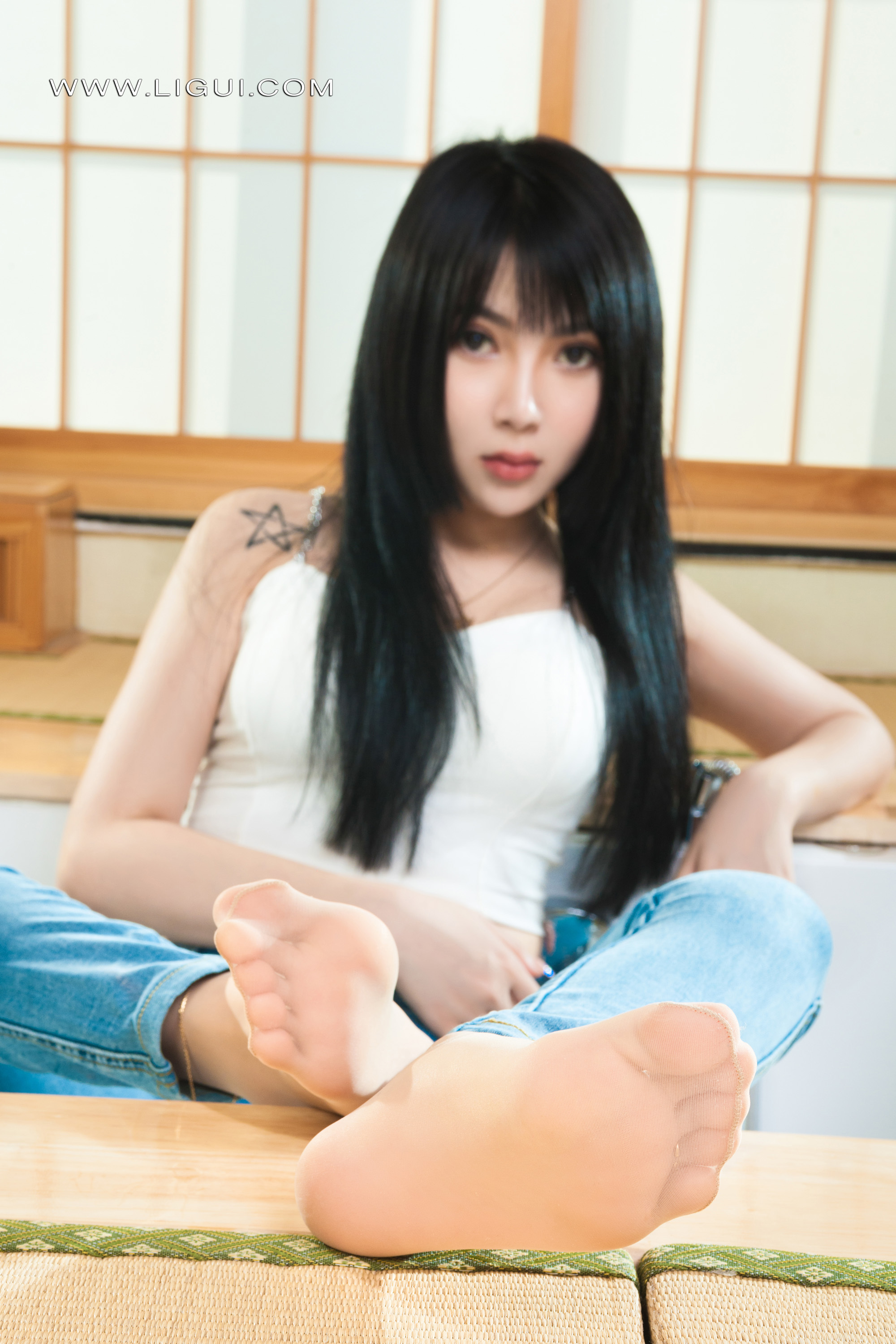 Ligui丽柜 2022.04.02《玉脂丝滑》小七